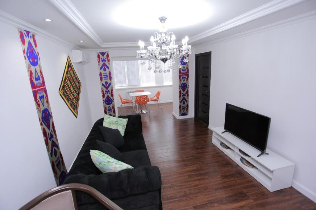 Overlooking Registan Square Luxury 2 Bedrooms Apartment Samarkand Exterior photo