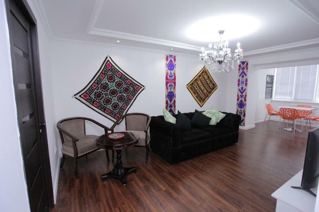 Overlooking Registan Square Luxury 2 Bedrooms Apartment Samarkand Exterior photo